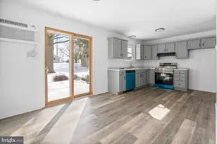 947 Hill St, Manheim, PA 17545 - Photo 3