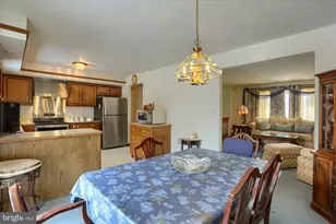 35 Dogwood Cir, Elizabethtown, PA 17022 - Photo 9