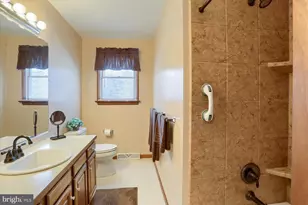 35 Dogwood Cir, Elizabethtown, PA 17022 - Photo 15