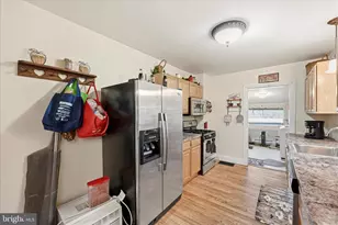 691 Cherry St, Columbia, PA 17512 - Photo 9