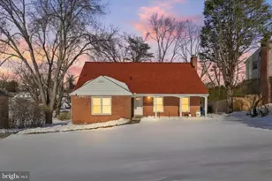 1529 Springside Dr, Lancaster, PA 17603 - Photo 1