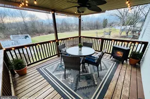 325 Village Spring Ln, Reinholds, PA 17569 - Photo 13