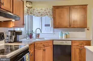 314 W Conestoga St, New Holland, PA 17557 - Photo 9