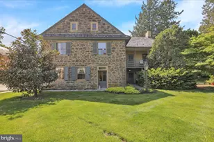 27 E Main St, Strasburg, PA 17579 - Photo 3