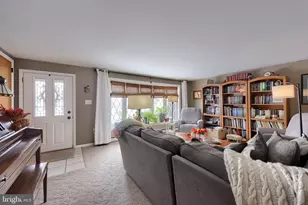 811 W Main St, New Holland, PA 17557 - Photo 5