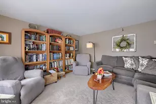 811 W Main St, New Holland, PA 17557 - Photo 7