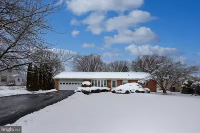 811 W Main Street, New Holland, PA 17557 - Photo 1