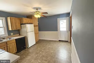 725 Laurel View Dr, Manheim, PA 17545 - Photo 3