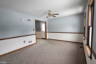 725 Laurel View Dr, Manheim, PA 17545 - Photo 5