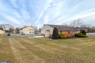 2 Cardinal Dr, Stevens, PA 17578 - Photo 3
