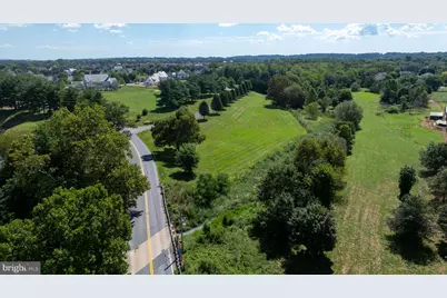 914 Meadowbreeze, Lancaster, PA 17601 - Photo 5