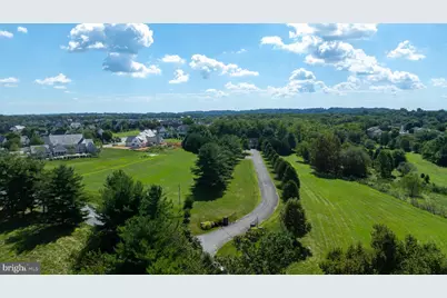 914 Meadowbreeze, Lancaster, PA 17601 - Photo 3