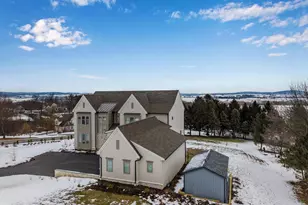 1 Strawberry Ln, Lititz, PA 17543 - Photo 5