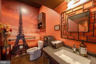 110 W Orange St, Lancaster, PA 17603 - Photo 25