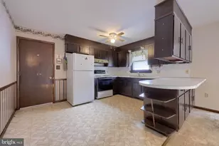 404 Windy Tor Rd, Leola, PA 17540 - Photo 3