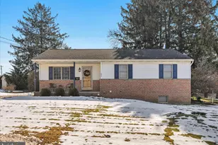 224 Circle Dr, Quarryville, PA 17566 - Photo 1