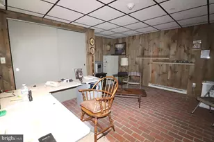 41 W Queen St, Ephrata, PA 17522 - Photo 29