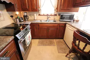 41 W Queen St, Ephrata, PA 17522 - Photo 7