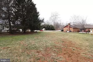 41 W Queen St, Ephrata, PA 17522 - Photo 47