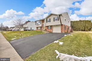 429 Candlewyck Rd, Lancaster, PA 17601 - Photo 3