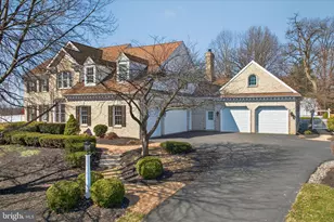 1137 Oakmont Dr, Lancaster, PA 17601 - Photo 3