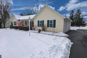 37 Fairway Dr, Denver, PA 17517 - Photo 3