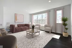 22 N Conifer Dr, Elizabethtown, PA 17022 - Photo 3