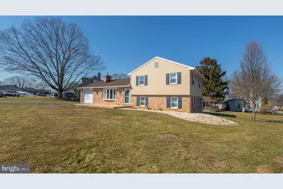 315 W Broad Street, New Holland, PA 17557 - Photo 3