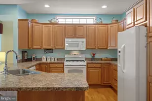 1210 Cantebury Dr, Mount Joy, PA 17552 - Photo 9