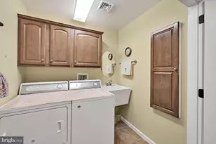 820 Cambridge Dr, Manheim, PA 17545 - Photo 29