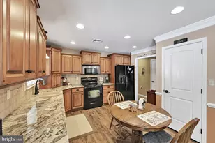 820 Cambridge Dr, Manheim, PA 17545 - Photo 15