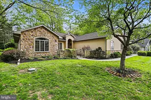 615 W 3rd Ave, Lititz, PA 17543 - Photo 3