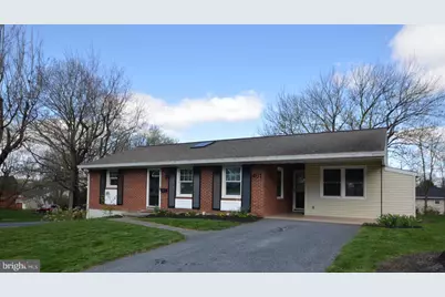 401 Lemon Street, Elizabethtown, PA 17022 - Photo 1