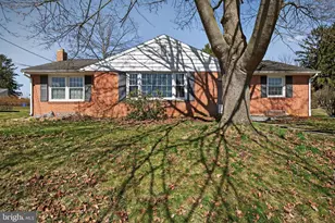 549 Oak Ridge Dr, Millersville, PA 17551 - Photo 1