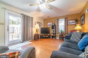 250 Huntington Dr, Mountville, PA 17554 - Photo 11