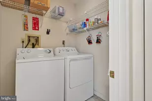 1049 Signal Hill Ln Ln, Lancaster, PA 17601 - Photo 25