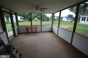 818 Walnut St, New Holland, PA 17557 - Photo 11