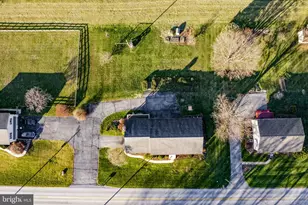 159 Edgewood Dr, New Holland, PA 17557 - Photo 17