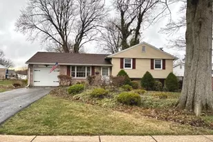 229 Pleasant View Dr, Strasburg, PA 17579 - Photo 1