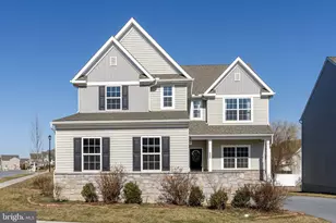 586 Stockdale Dr, Lancaster, PA 17601 - Photo 1