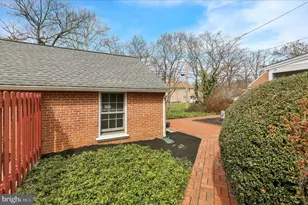 1025 Helen Ave, Lancaster, PA 17601 - Photo 33