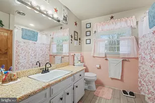 1033 S Mt Joy St, Elizabethtown, PA 17022 - Photo 13