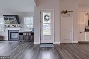 221 Sawgrass Dr, Millersville, PA 17551 - Photo 3