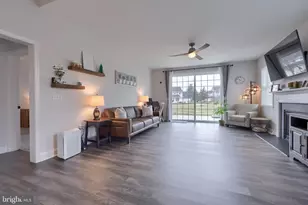 221 Sawgrass Dr, Millersville, PA 17551 - Photo 5