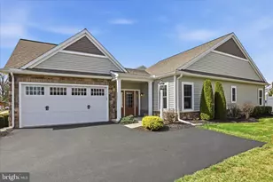 321 Pin Oak Dr, Lititz, PA 17543 - Photo 5