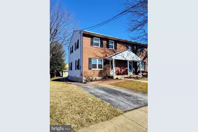 827 S Locust Street, Elizabethtown, PA 17022 - Photo 3