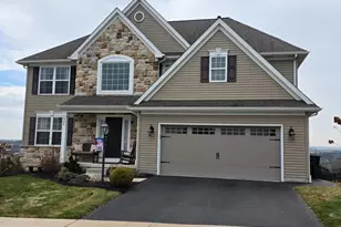 446 Lancer Dr, Columbia, PA 17512 - Photo 1