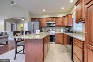 14 Chamberlain Ln, Millersville, PA 17551 - Photo 3