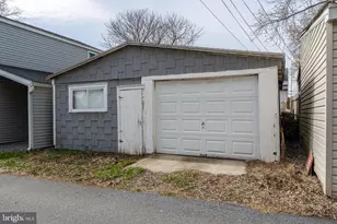 309 S Cherry St, Manheim, PA 17545 - Photo 31