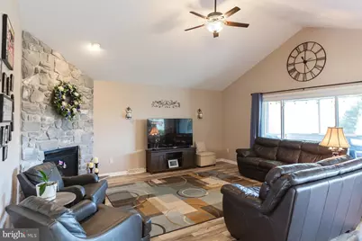 2050 Cloverton Drive, Columbia, PA 17512 - Photo 5